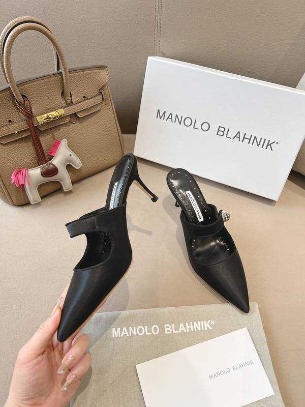 Manolo Blahnik Shoes MBS00058